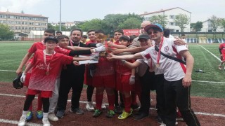 Okulun ‘beyzbol başarısı