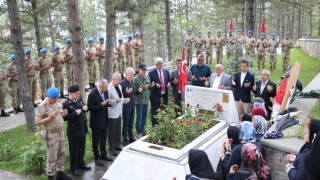 Şehit Teğmen Cemal Tepeli kabri başında anıldı