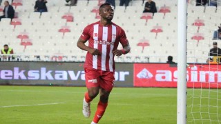 Sivassporda Leke James gol sayısını 4e çıkardı