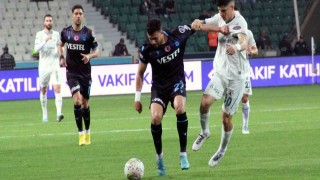 Spor Toto Süper Lig: Giresunspor: 0 - Trabzonspor: 2 (İlk yarı)