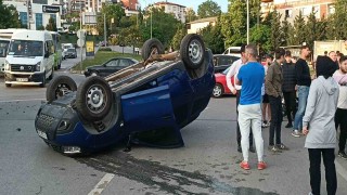 Takla atan otomobilden hafif sıyrıklarla çıktı