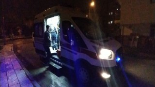 Tartıştığı eşini bıçakladı