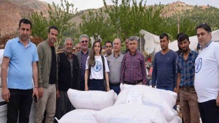 Tut ve Gölbaşında besi yemi dağıtıldı