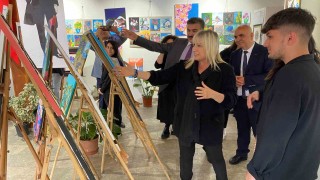 Yıl sonu resim sergisi beğeni topladı