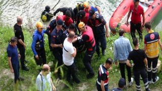 19 yaşındaki genç gölette boğuldu