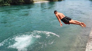 30 kişinin öldüğü sulama kanalında yüzen çocuktan inanılmaz sözler