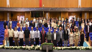 300 öğrencinin mezuniyet heyecanı