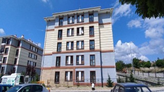 4. kattan düşen yaşlı adam hayatını kaybetti