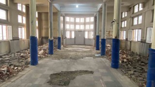 82 yılın hatıralarıyla dolu Halkevi binası, cazibe merkezi olacağı günü bekliyor