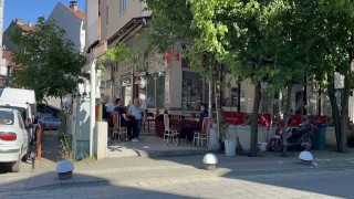 Acemi şoför masayı dağıttı