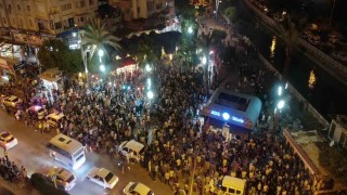 Adana Demirsporun, Avrupaya gitmesi kentte coşkulu şekilde kutlandı