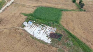 Adanada 35 yıl önce tarlada açılan kuyuda bulunan petrol yok denilerek kapatılmış