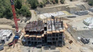 Adanada kalıcı TOKİ konutları yükselmeye başladı