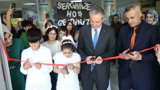 Ağrıda özel eğitim öğrencilerinin yılsonu calışmaları ilgi odağı oldu