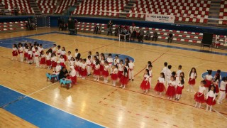 Ağrılı minikler yıl sonu etkinliğinde buluştu