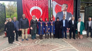 AK Parti heyeti Şeyh Edebali türbesinde buluştu