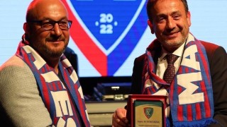 AK Partili Keskinkılıç, ilk maaşını Karabük İdman Yurduna bağışladı