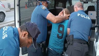 Alkol alıp ortalığı birbirine kattı, polise mukavemette bulundu