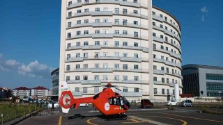 Ambulans helikopter yeni doğan bebek için havalandı