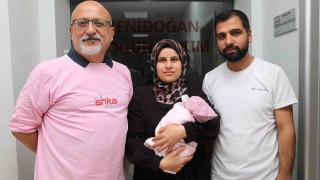 Anne karnında kalbi duran bebek yeniden yaşama döndü