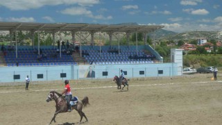 Atlı cirit heyecanı Selendide başladı