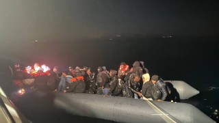 Ayvalıkta 56 göçmen kurtarıldı