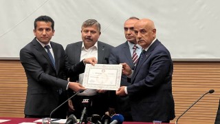 Bakan Kirişci mazbatasını aldı