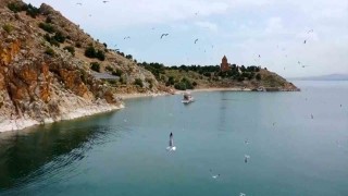 Bakan Özhasekiden Van Gölü paylaşımı