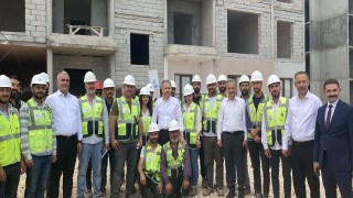 Bakan Yerlikaya, kalıcı deprem konutlarını inceledi