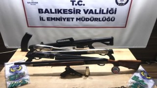 Balıkesirde 45 aranan şahıstan, 24ü tutuklandı