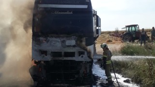 Bandırmada arpa yüklü tır yandı
