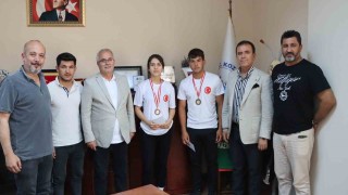 Başkan Özgan, Kozanlı boksörleri ağırladı