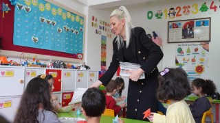 Başkan V. Subaşı, öğrencilere kitap hediye etti