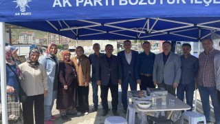 Başkan Yıldırım, üye standında partililerle buluştu