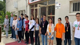 Bayrak ve okul sancağı 11. sınıflara teslim edildi