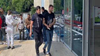 Belediye binasını basan saldırganlar, İşsiziz diye bağırdı