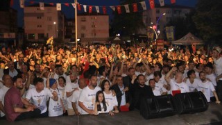 Belediye Derincespor, şampiyonluğu kent merkezinde kutladı