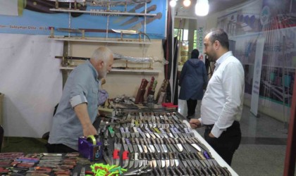 Bıçakçıdan vatandaşlara öneri: “Hareketli olan yerlerden bıçaklarınızı alın”