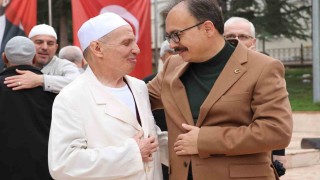 Bilecikte hacı adayları dualarla uğurladı