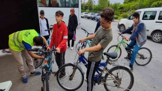 Bisiklet tamir çadırları Konyalıların hizmetinde