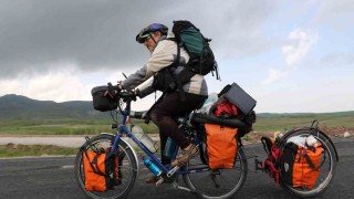 Bisikletiyle dünya turuna çıkan Alman Sivasa ulaştı