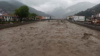 Bozkurtta şiddetli yağışlar sebebiyle okullar tatil edildi