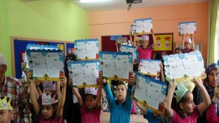 Burdurda 43 bin 863 öğrenci karne heyecanı yaşadı