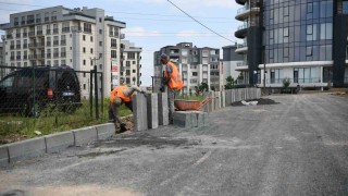 Çayırovanın kaldırımları yenileniyor