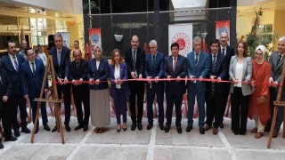 Cezaevindeki kurslara katılan hükümlülerin el emekleri göz nurları sergilendi