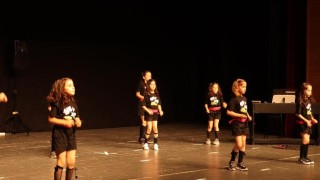 Çocuk üniversitesinden yılsonu gösterisi