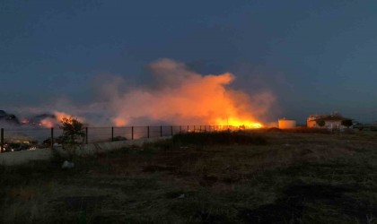 Çöplükte çıkan yangın büyümeden kontrol altına alındı