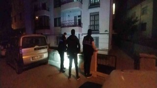 Çorumda bir ev kurşunlandı