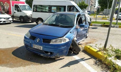 Çorumda iki otomobil çarpıştı: 1 yaralı