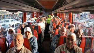 Deprem bölgesinden ilk hac kafilesi uğurlandı